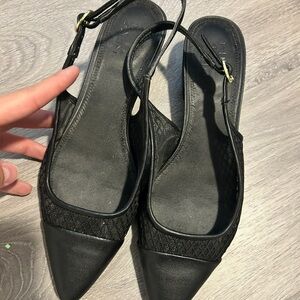 Naturalizer Black Pointed Slingback Heels with Textured Vamp